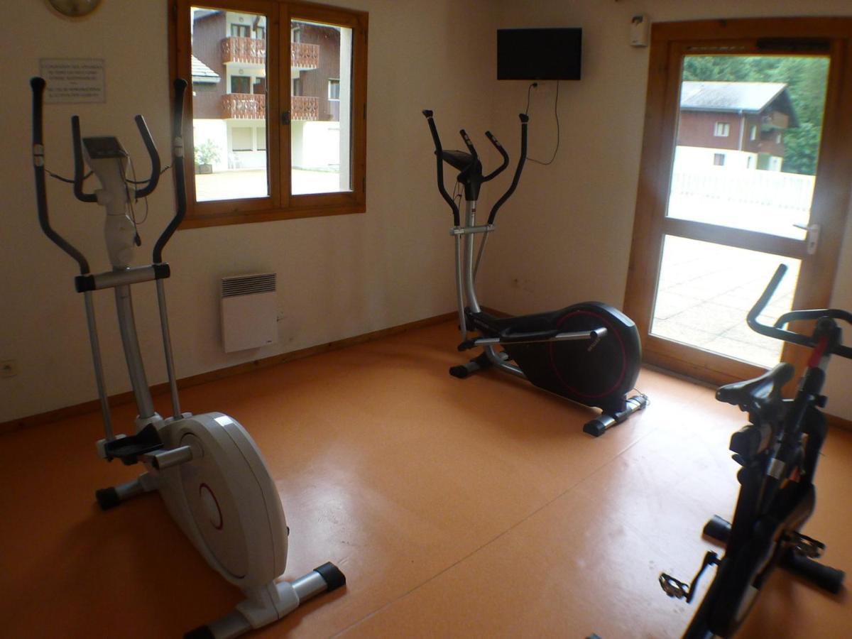 Studio Mansarde Avec Balcon, Piscine Et Parking Souterrain A Samoens - Fr-1-629-92 Bagian luar foto